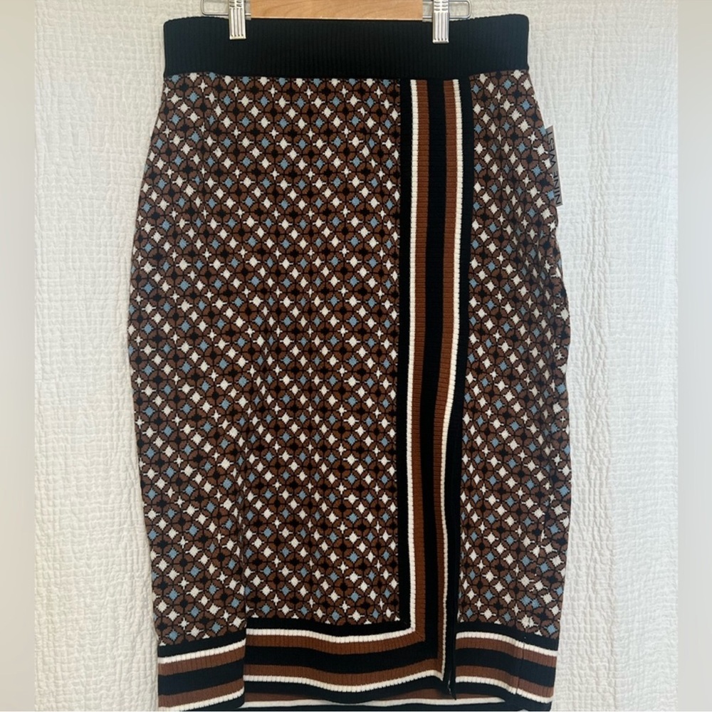 Nine West Geometric Knit Pencil Skirt – Chic, Comfy & Stylish!
